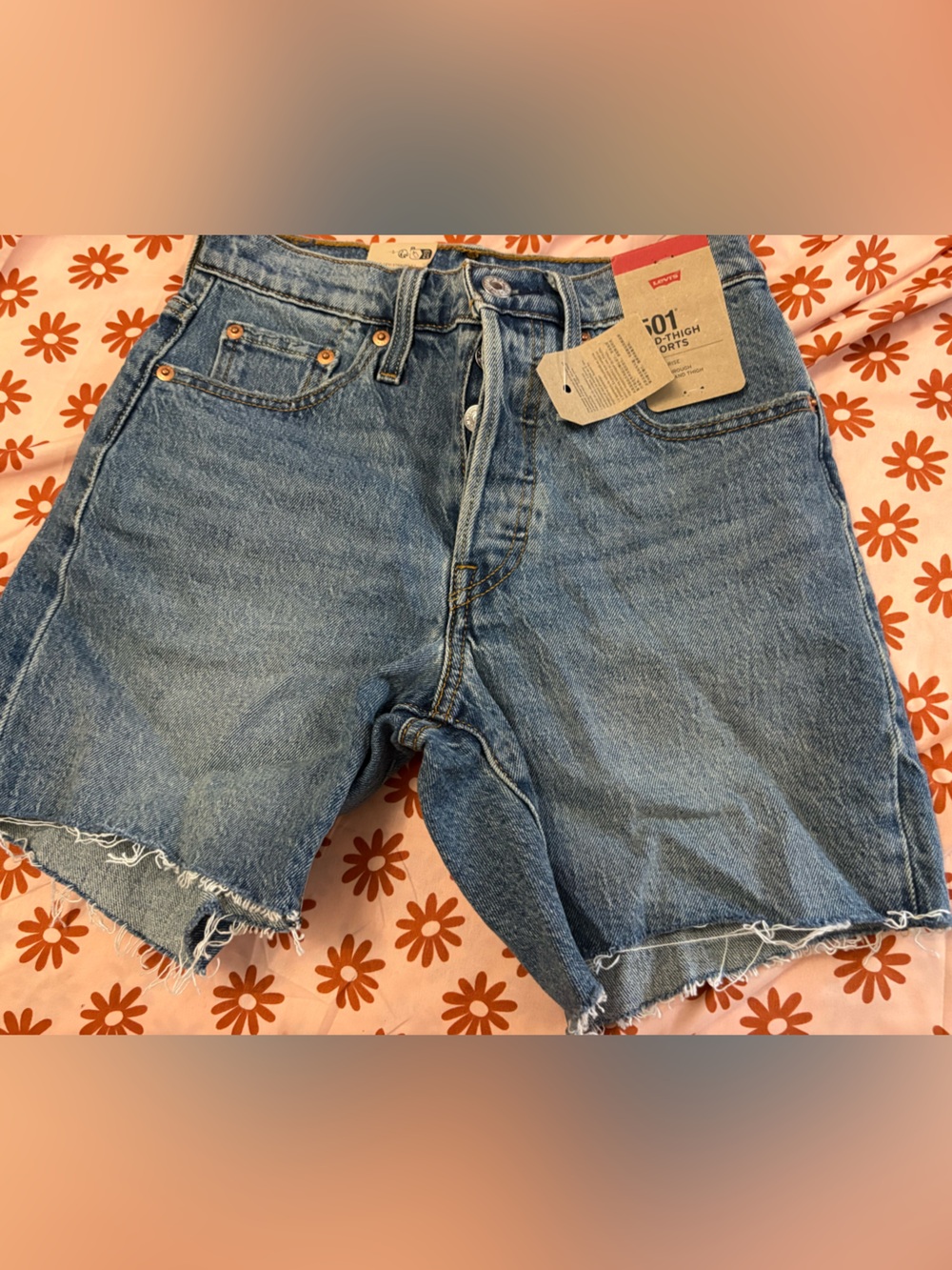 Bundle 3 for $25. NWT Levi's Light Blue Denim Jacket with Buttons. 24 Waist.